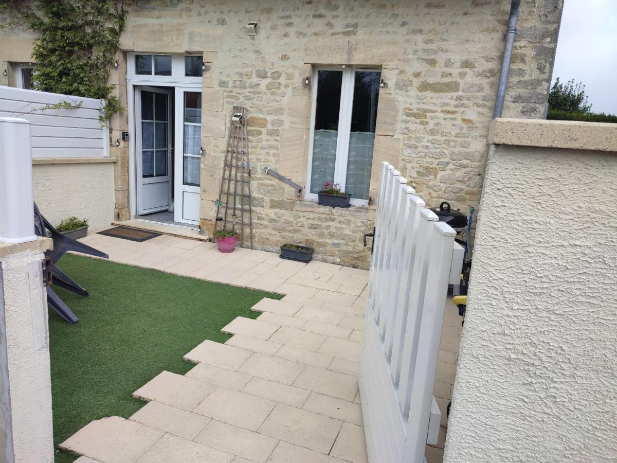 Villa Claude Et Astrid Tour-en-Bessin Exterior foto